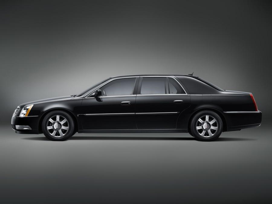  Cadillac DTS-L 2006 года  (фото 1 из 1)